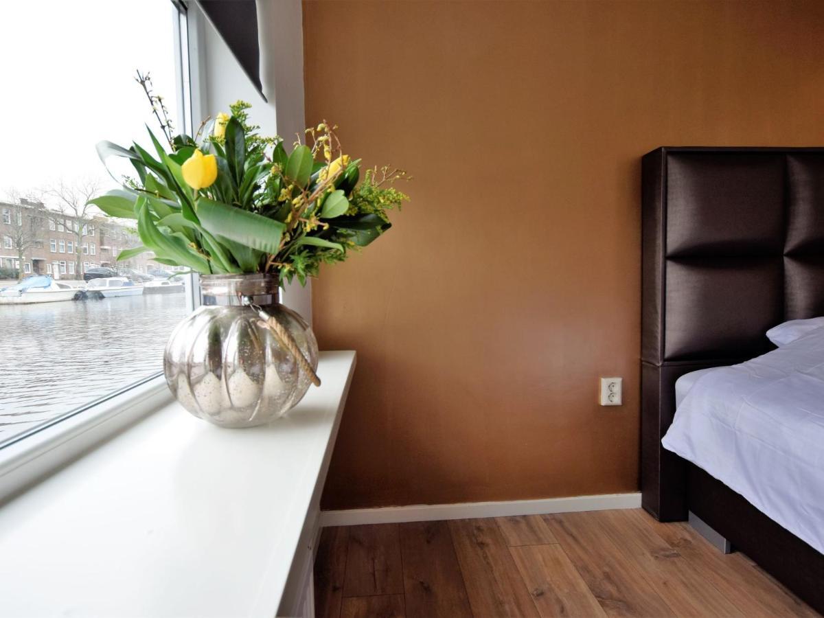 Hotel Beautiful Houseboat With Terrace Jacuzzi Den Haag Exterior foto